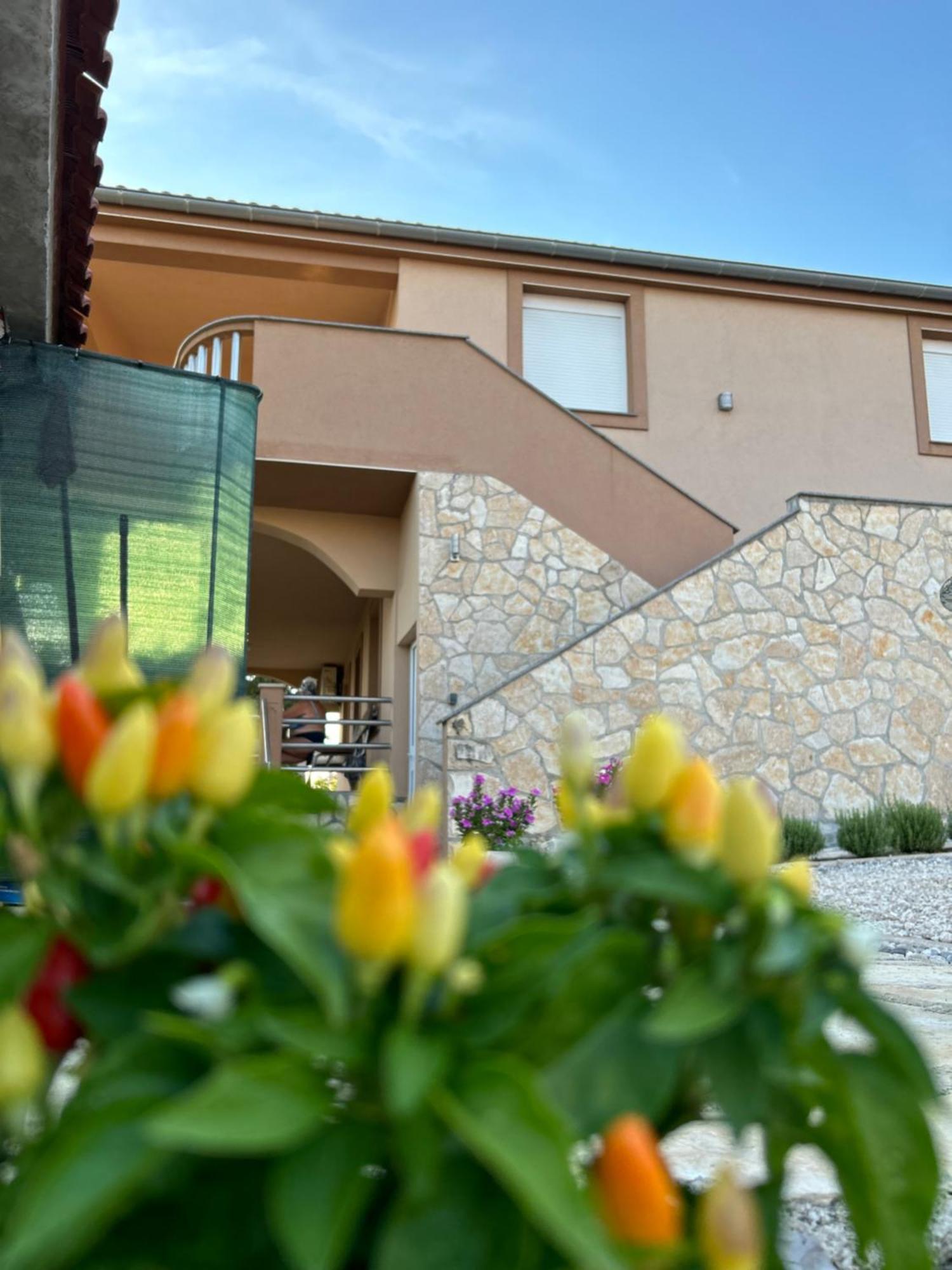 Danisacroatia Apartment Maslenica Exterior photo